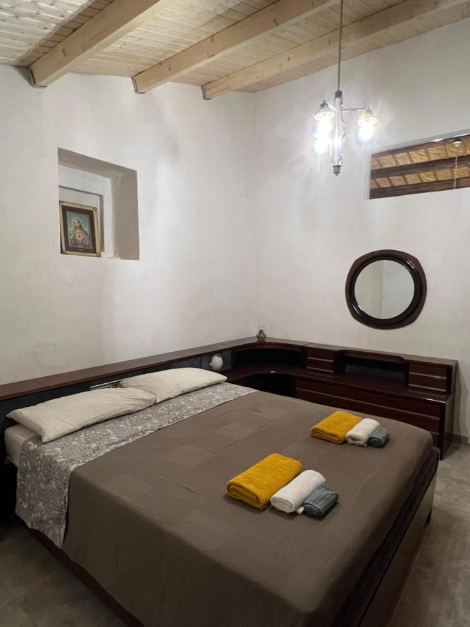 Casa Di Mirto Bed and Breakfast Chiaramonte Gulfi Buitenkant foto